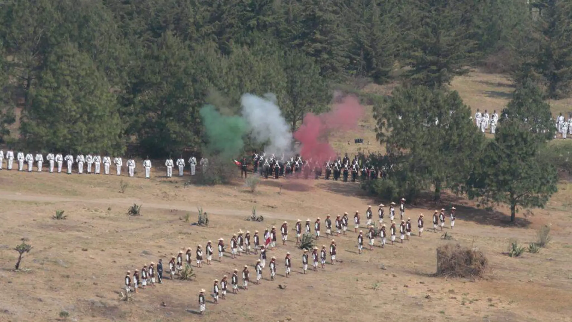 En la escenificación se pudieron ver los diferentes batallones, como el francés y el mexicano